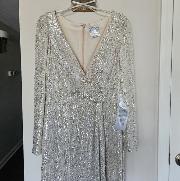 Ieena for Mac Duggal Silver Sequin High Slit Ruffle Formal Gown NWOT Size 10 - Picture 3 of 16